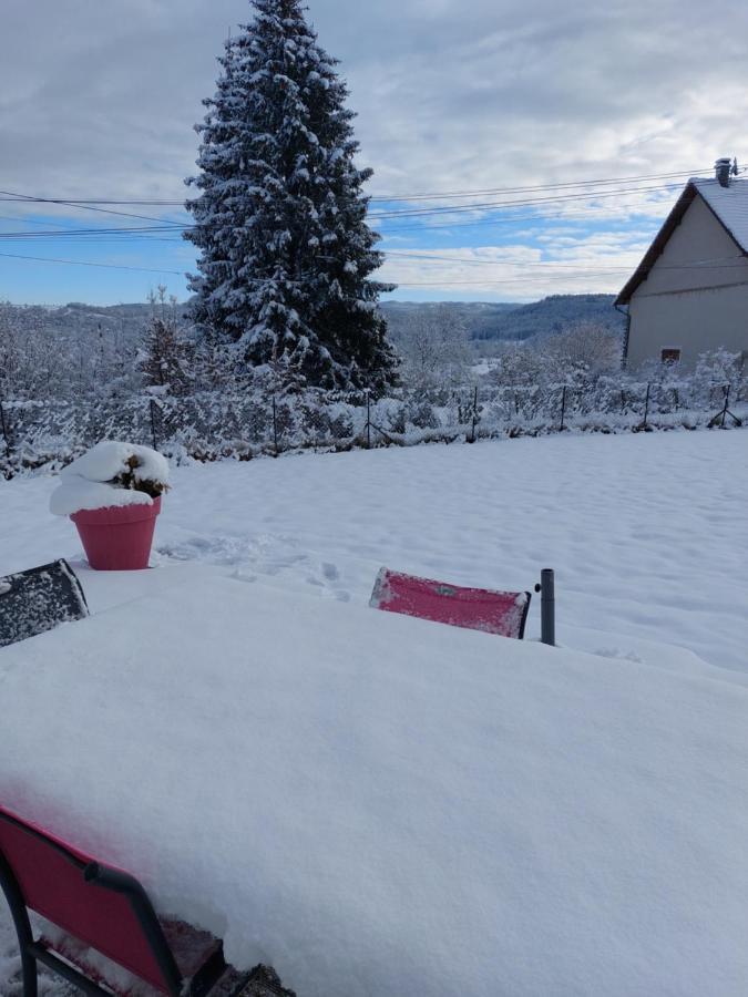 Entre Lacs Et Montagnes , Maison Individuelle,Lits Prepares, Parking Et Menage Inclus Baresia-sur-l'Ain Exterior photo